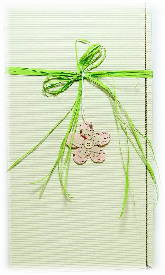 Geschenkkarton-Modern-Creme-Blume6h2mzngsxGGs6